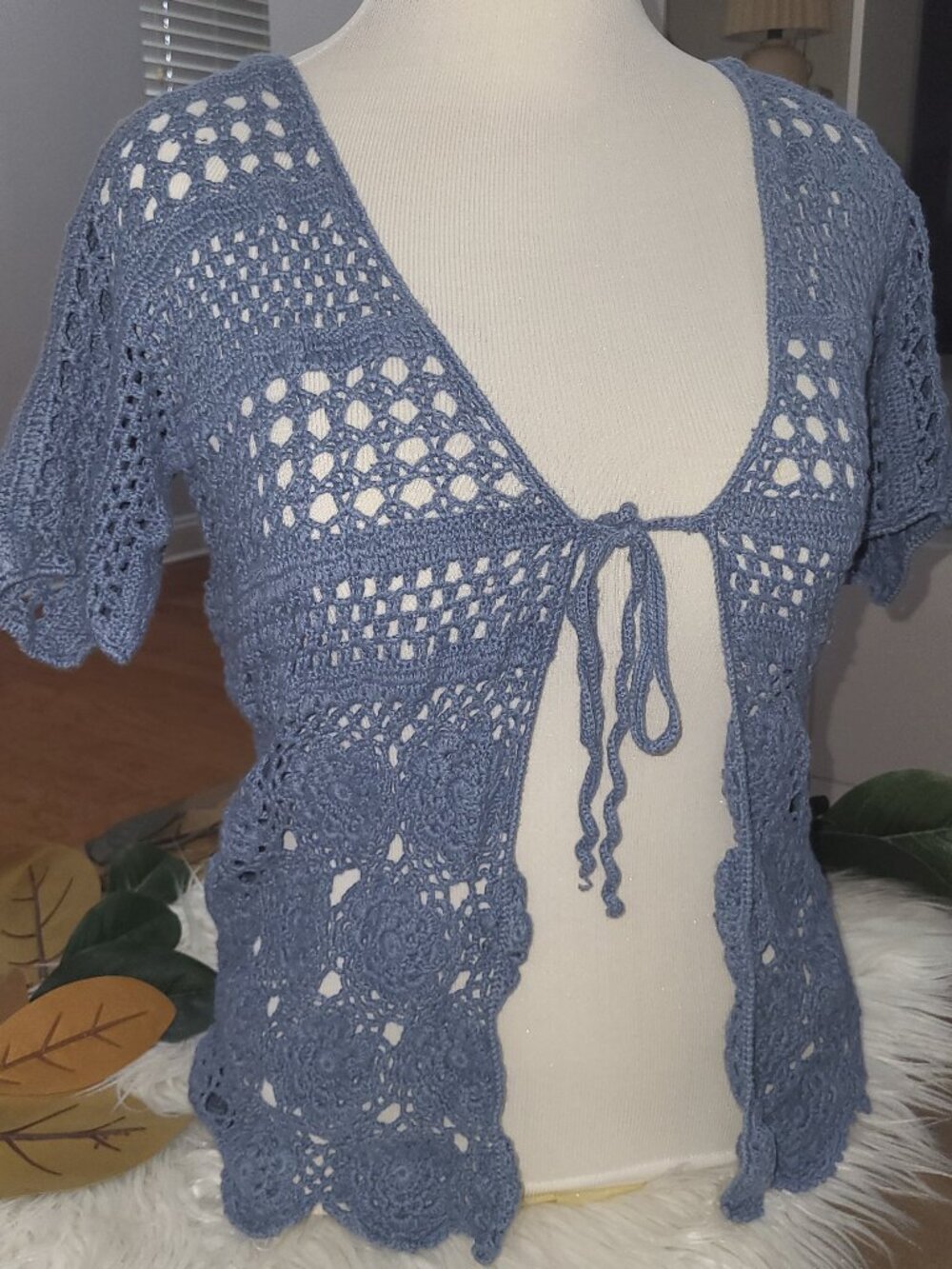 Liz Claiborne NY Sz. M Boho Fairycore Blue Crochet Ramie Cotton Front Tie Shrug